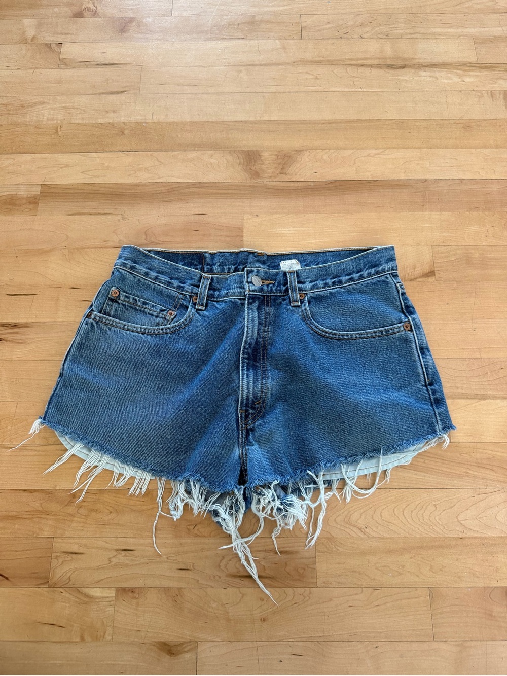 Levi’s 550 High Rise Shorts